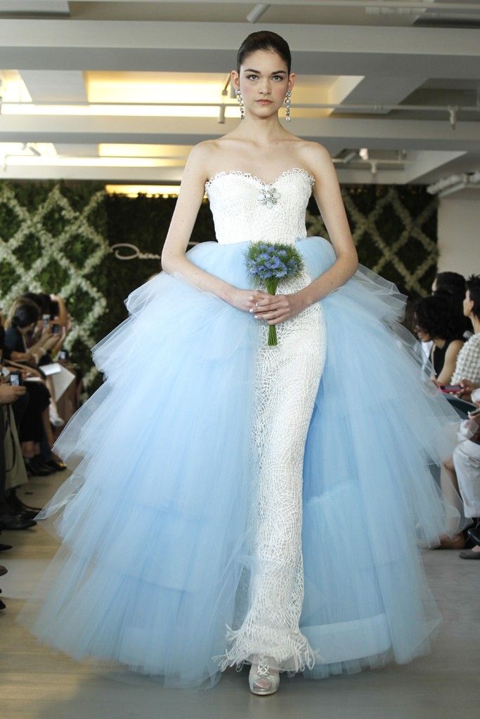 oscar de la renta blue wedding dress